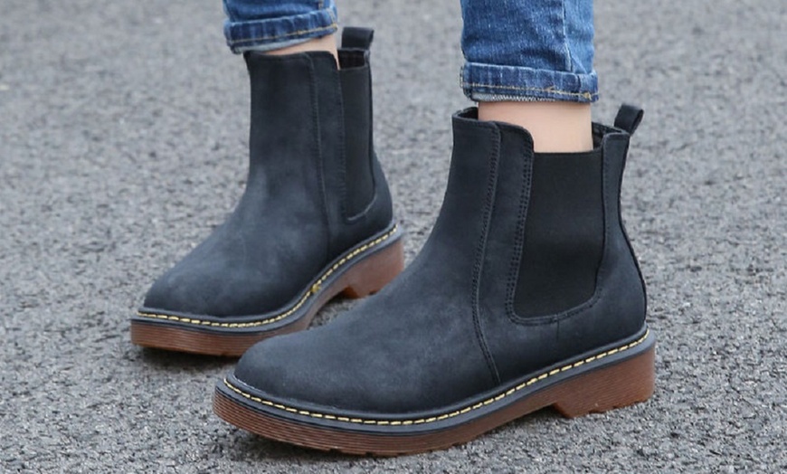 Image 6: Ankle Chelsea Boots