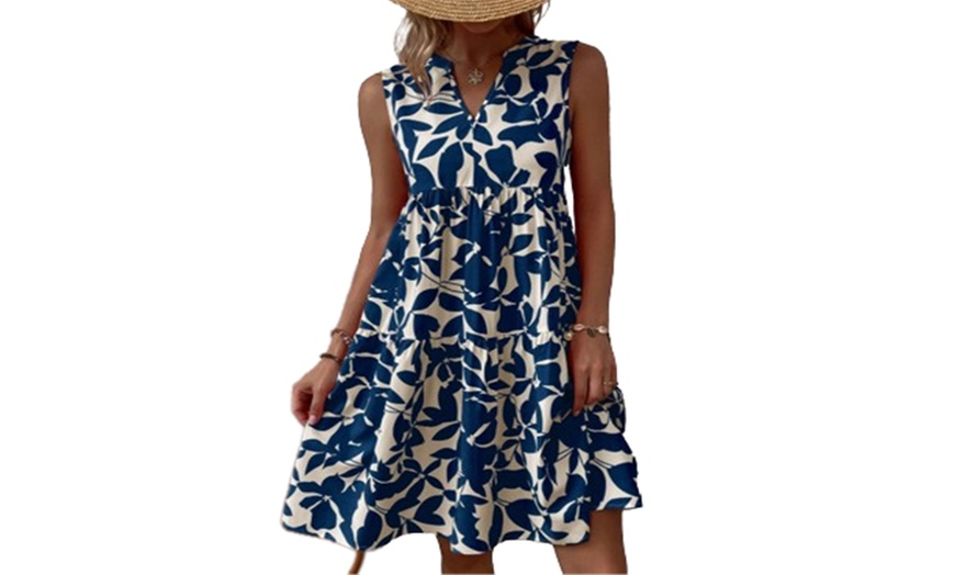 Image 4: Women's Loose V-neck Sleeveless Leaf Printed Dress