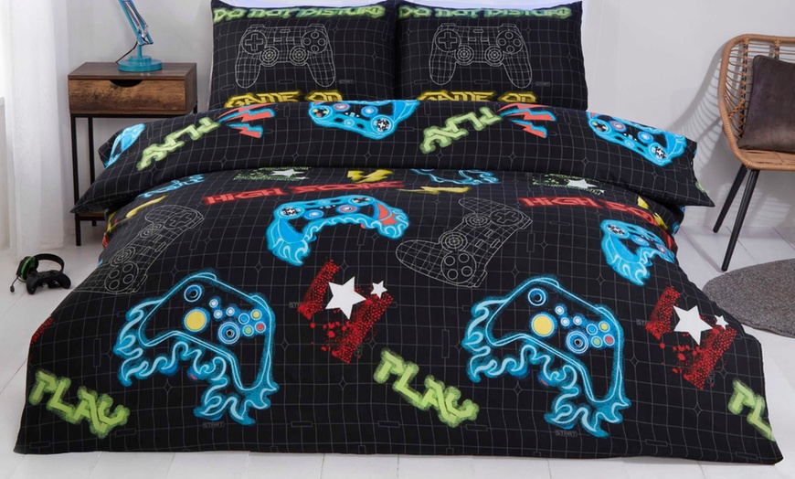 Image 3: Children's Easy Care Duvet Sets
