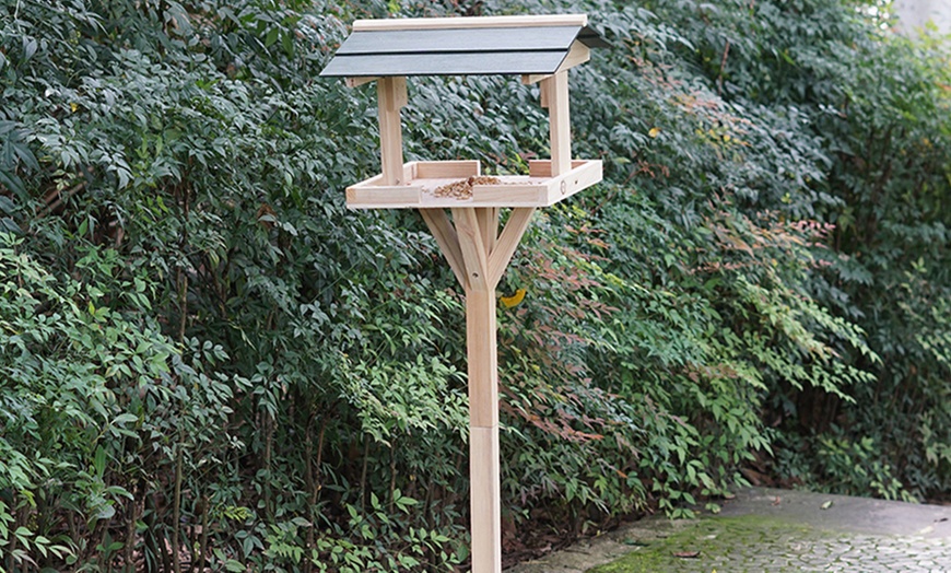 Image 4: Free-Standing Wooden Bird Feeding Table