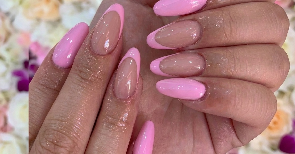 Sesión de manicura y pedicura semipermanente en Málaga
