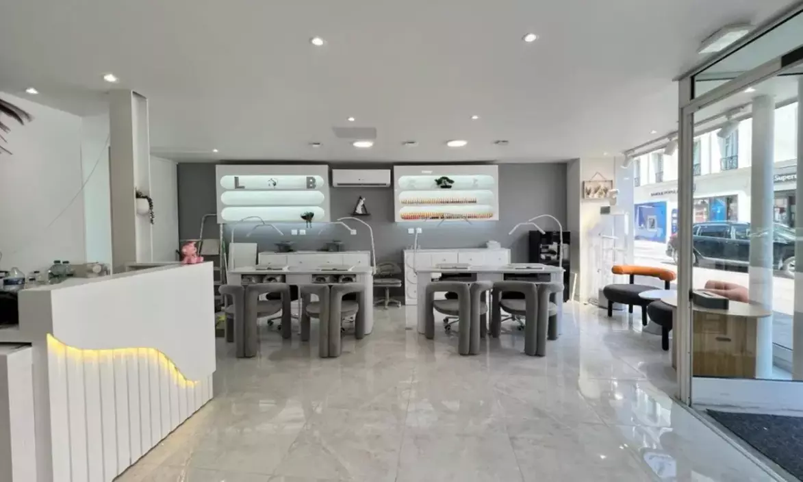 Jusqu'à 44% de remise sur Extensions des cils chez La Belle