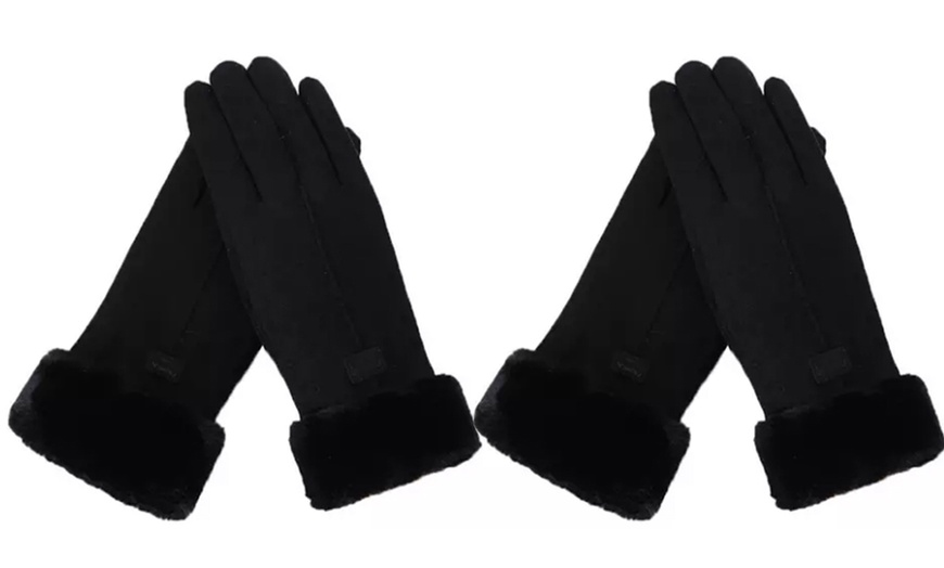 Image 3: Women's Faux Suede Touchscreen Gloves