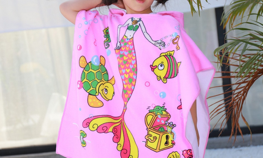 Image 14: Kids Novelty Hooded Swim Towel