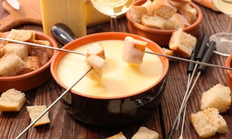 Menu fondue con formaggi tipici, dolce e vino al ristorante l'Accademia del formaggio (sconto fino a 65%)