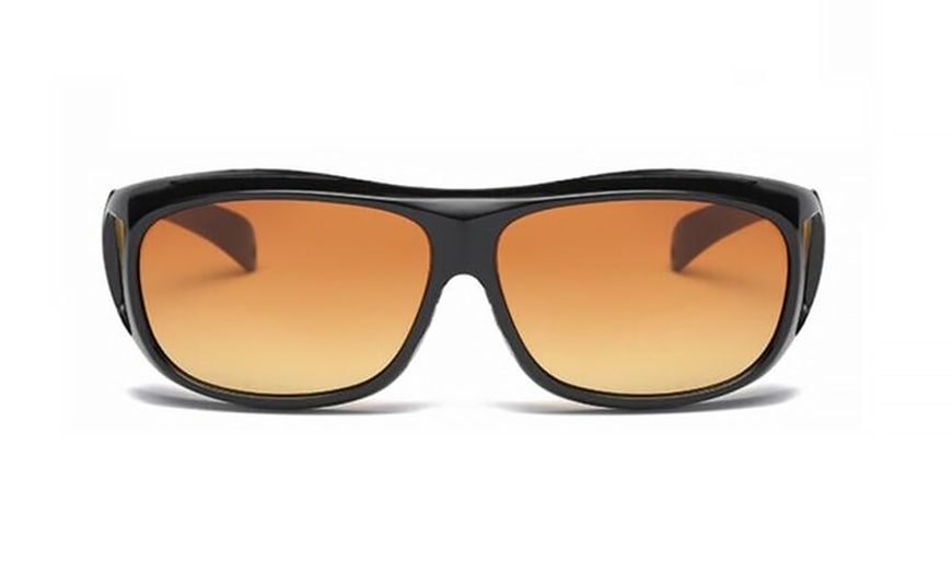 Image 4: Anti-Glare Sunglasses