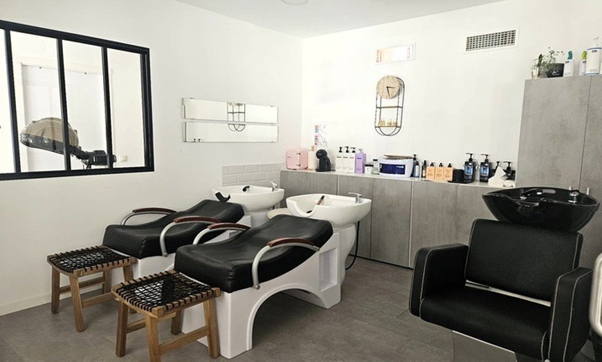 Image 5: Alisado de queratina con células madre, lavado, corte y peinado