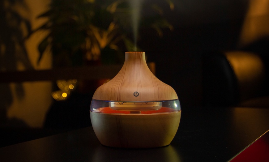 Image 2: USB Ultrasonic Aroma Humidifier with Optional Set of Essential Oils