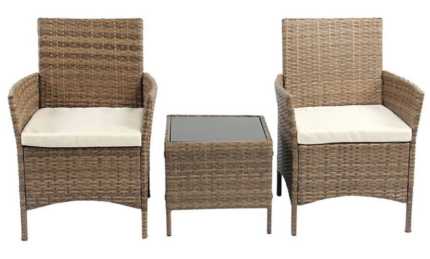 Image 5: Three-Piece Rattan-Effect Furniture Set