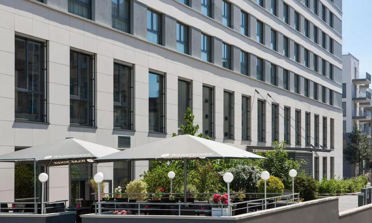 Frankfurt: 2 Nights With Breakfast, Optional 3-Course Meal