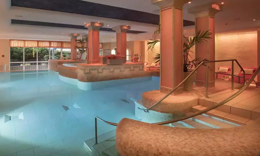 Bad Füssing: Superior-Doppelzimmer für Zwei mit Frühstück & Wellness im 4* Hotel Schweizer Hof Thermal & Vital Resort - Primary Image