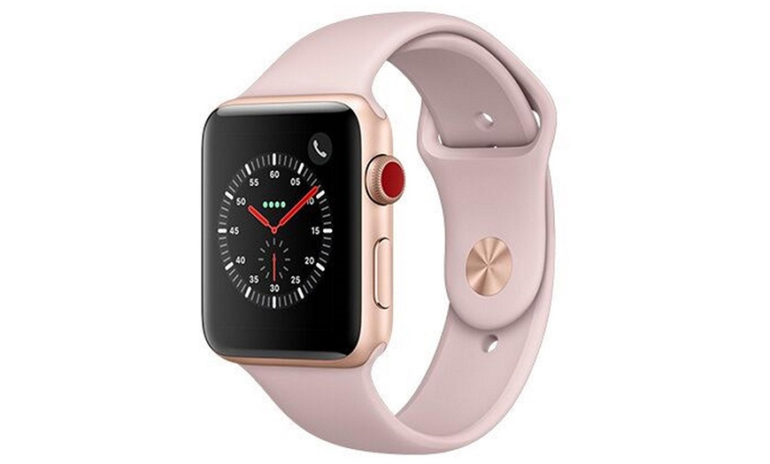 Image 7: Refurbished Apple Watch S3