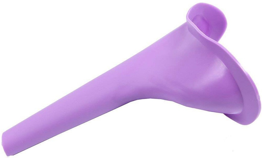 Image 2: Silicone Toilet Device for Women