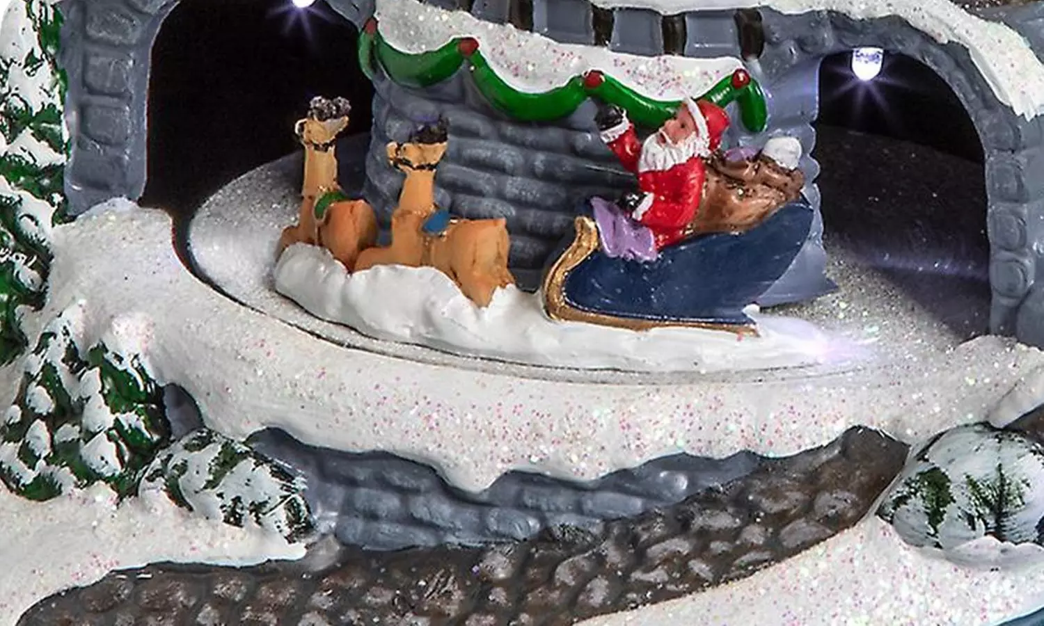 Weihnachtliche Szene mit Musik und Beleuchtung