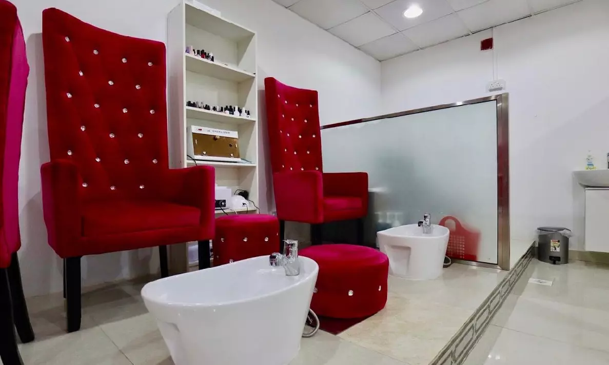 Eyebrow Lamination and Threading