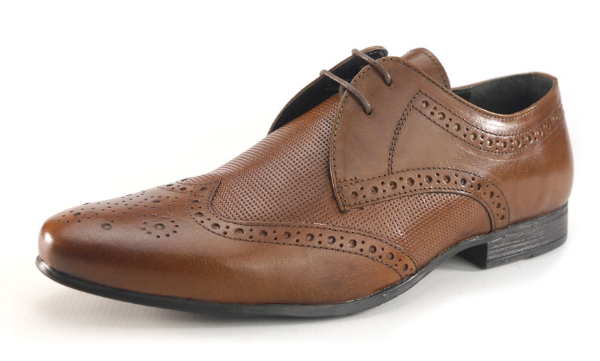 Image 15: Red Tape Men's Leather Shoes