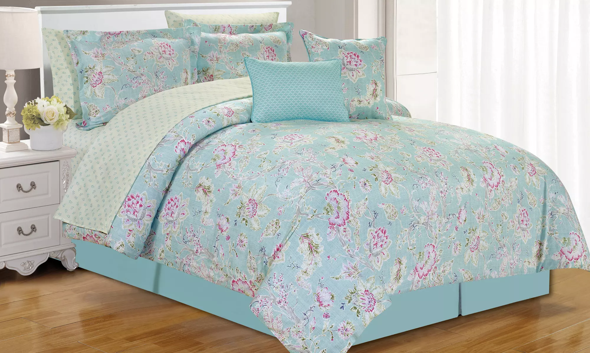 Printed 10-Piece Bedding Set - Primary Image