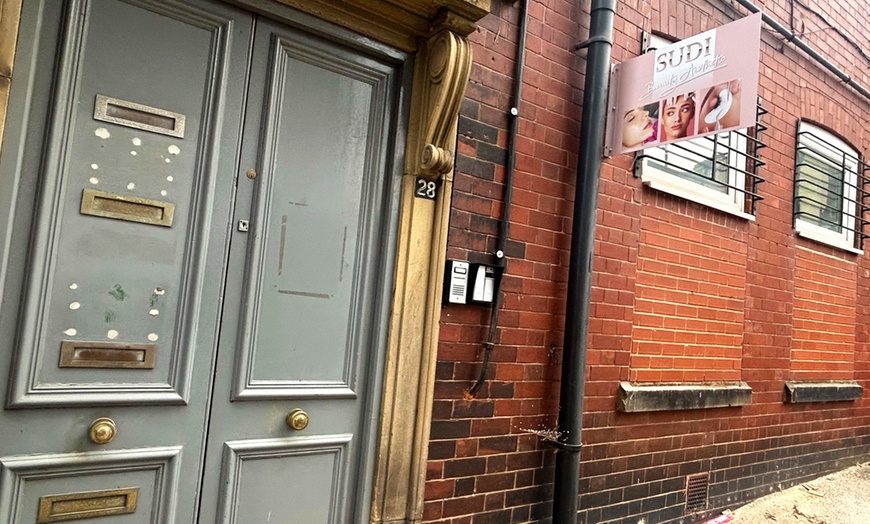 Image 4: One or Two Full Set of Russian Eyelash Extensions