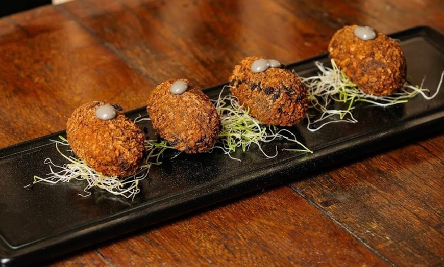 Image 8: Menú CalaBlava con entrantes, principales o arroz, postres y bebidas