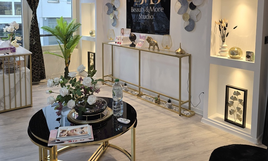 Image 5: Aqua-Facial- & Microneedling-Gesichtsbehandlung für 1 Person