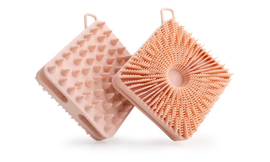 Image 2: 2-in-1 Body Shower Scrubber