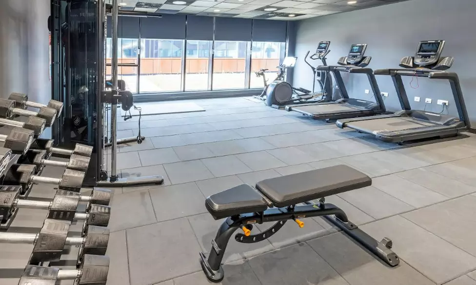 4* Liverpool: Standard King Room Stay with Breakfast and Late Checkout