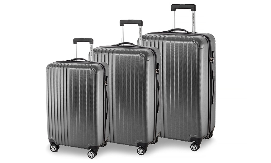 Image 2: Three-Piece Luggage Set