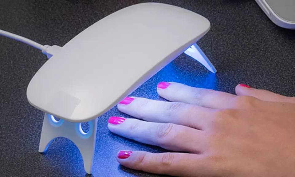 Mini lampe LED UV pour manucure semi-permanente - Primary Image