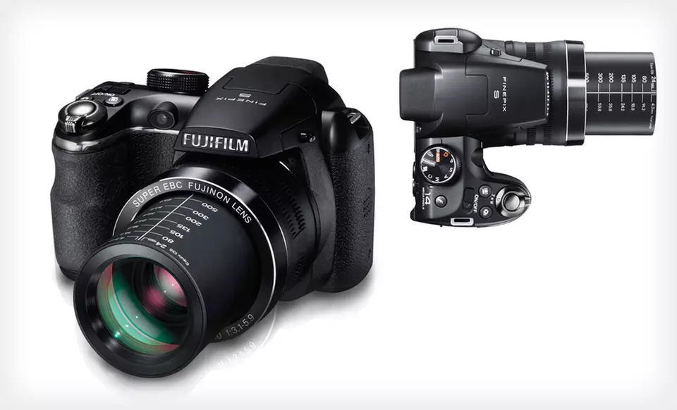 $149.99 for Fuji FinePix Digital Camera Gift Bundle with 4 GB Memory Card ($243.92 List Price). Free Shipping & Returns. - Second Medium
