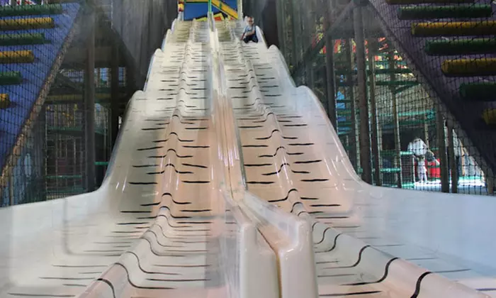 Różnorodne atrakcje dla dzieci w olbrzymiej sali zabaw Funpark Digiloo