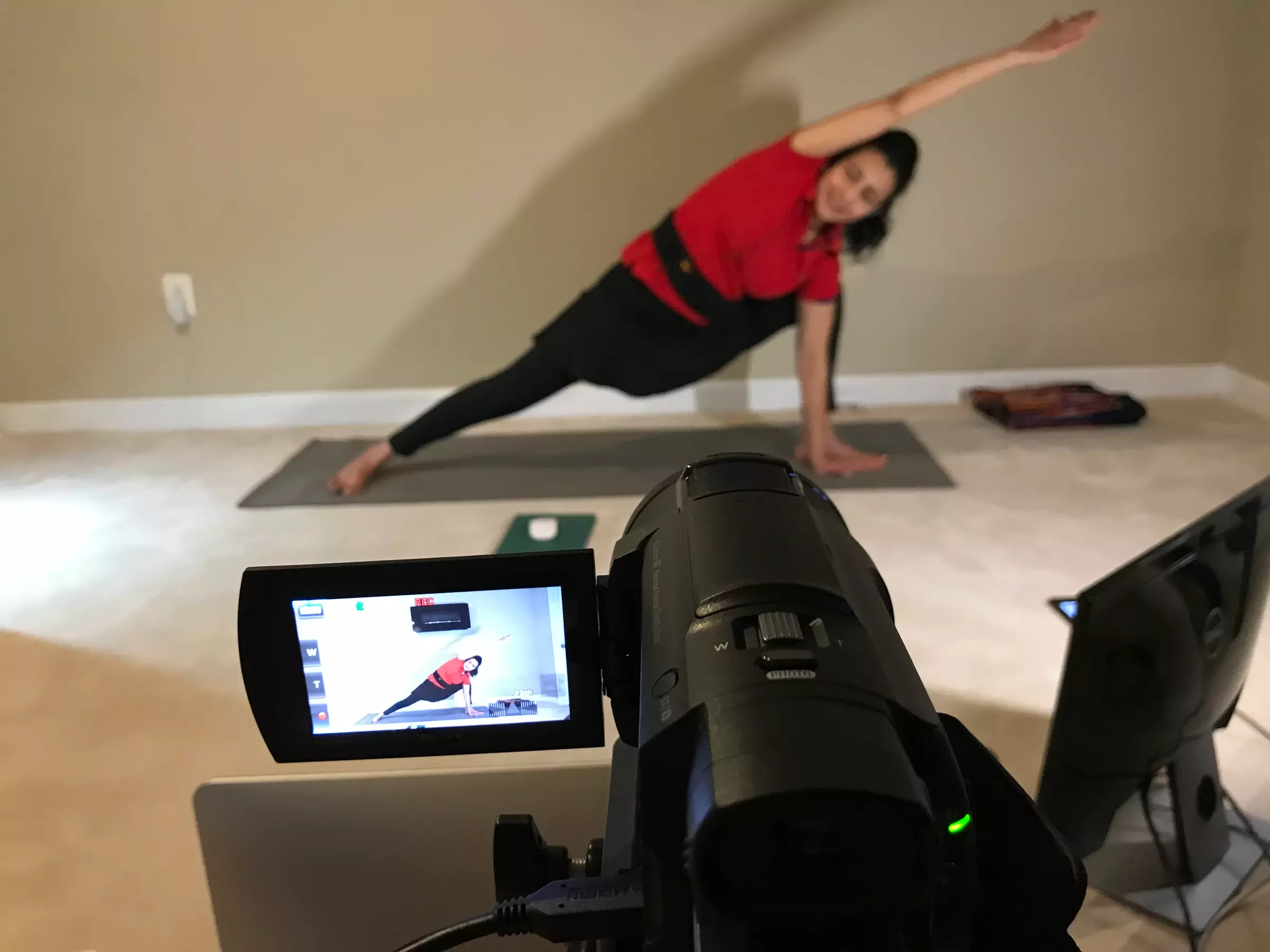 One-Month Unlimited Classes or Four Online Prenatal Classes from Happiness Yoga (Up to 31% Off) - Second Medium