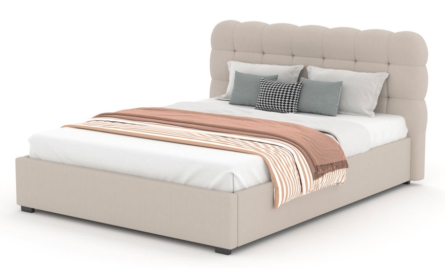 Image 6: Lit coffre "Juneau" en velours, design nuage, de la marque Kocoon