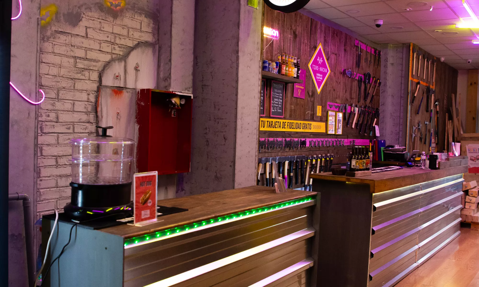 Tiro de hachas para hasta 5 personas y hasta un 50% de descuento en Urban Safari - Image 7