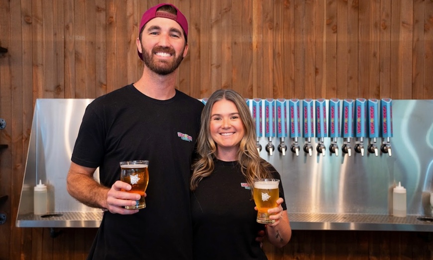 Image 3: Beer Flight, 1,2 or 4 Pints, 1,2 or 4 Crowlers to Go for 2 or 4 People