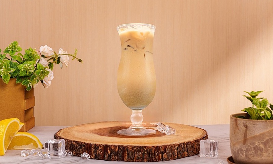 Image 2: Discover a House Drink Special with a Unique Chinese Hot Pot Meal