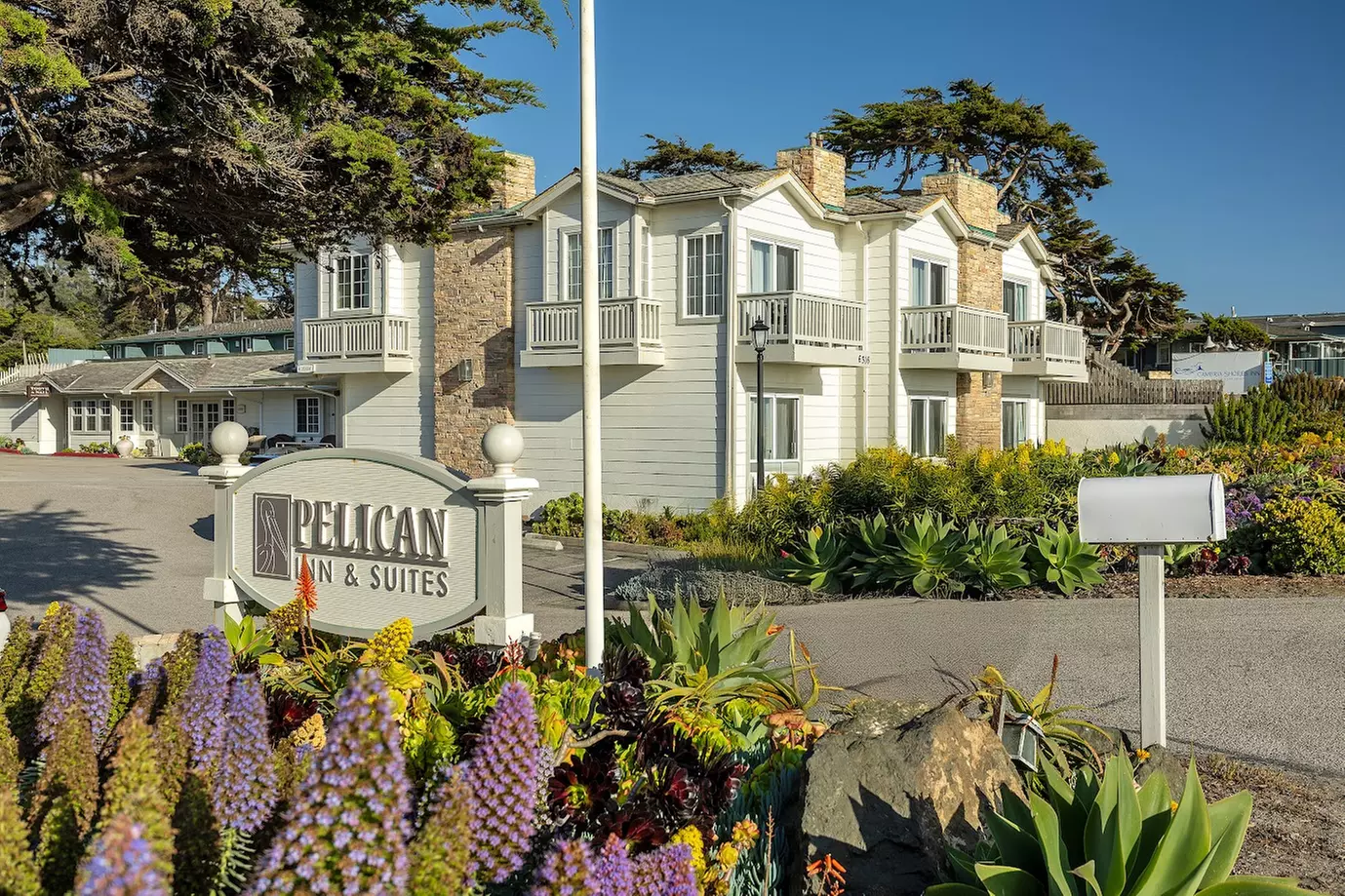 Hotel near Moonstone Beach