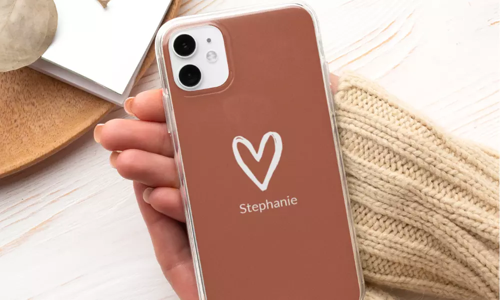 Draag je herinneringen altijd binnen handbereik met dit gepersonaliseerde telefoonhoesje met tot 74% korting - Primary Image