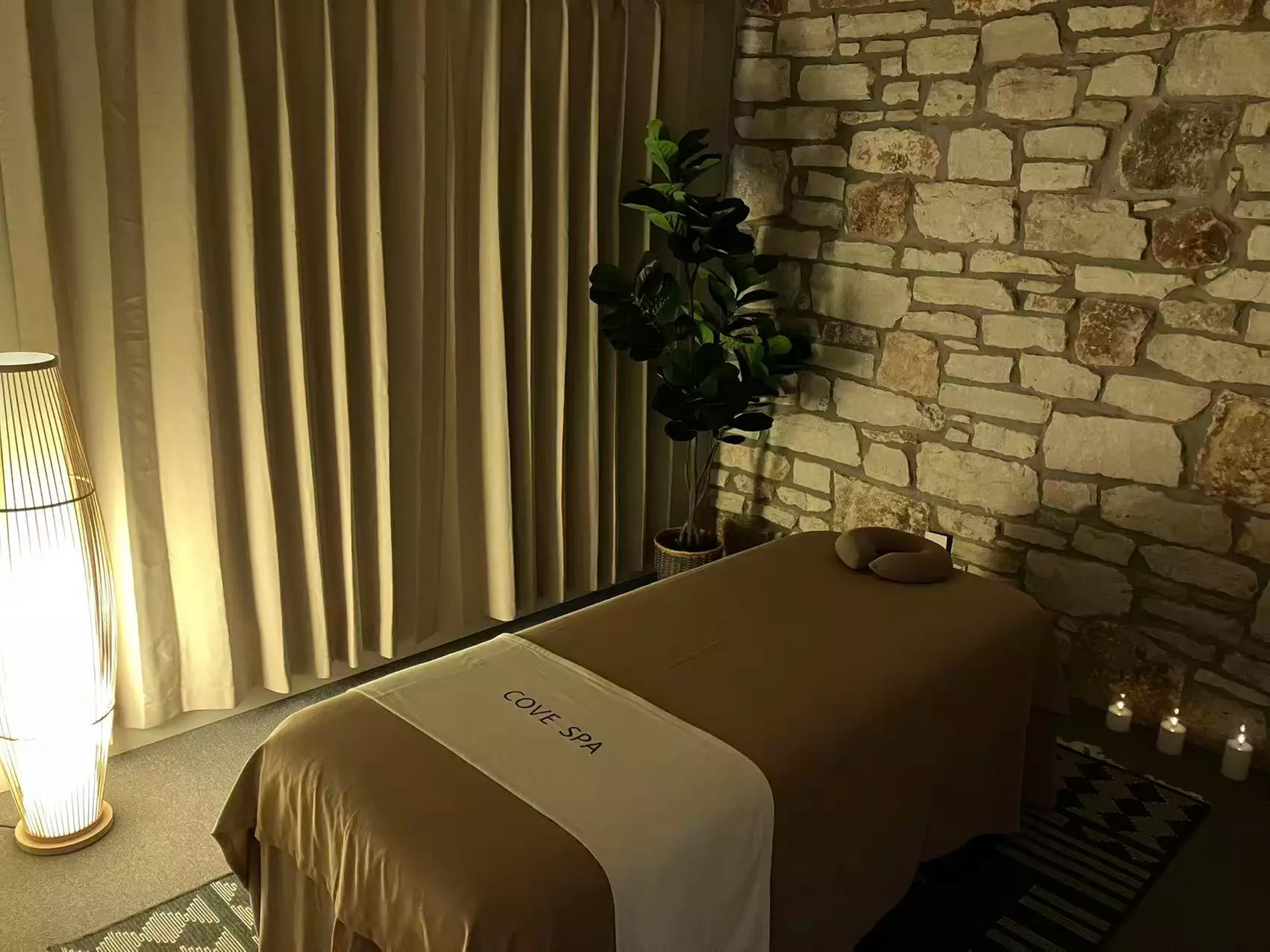 60 or 90 Minute Massage for One or Couples / Head Spa Session for One