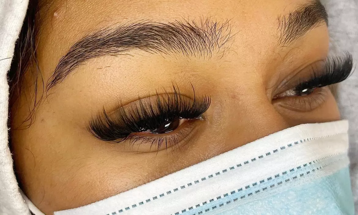 Get Gorgeous Eyelashes with Classic Mink or Hybrid Full Set Extensions