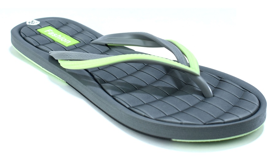 Image 3: Women's Lightweight Flip Flops