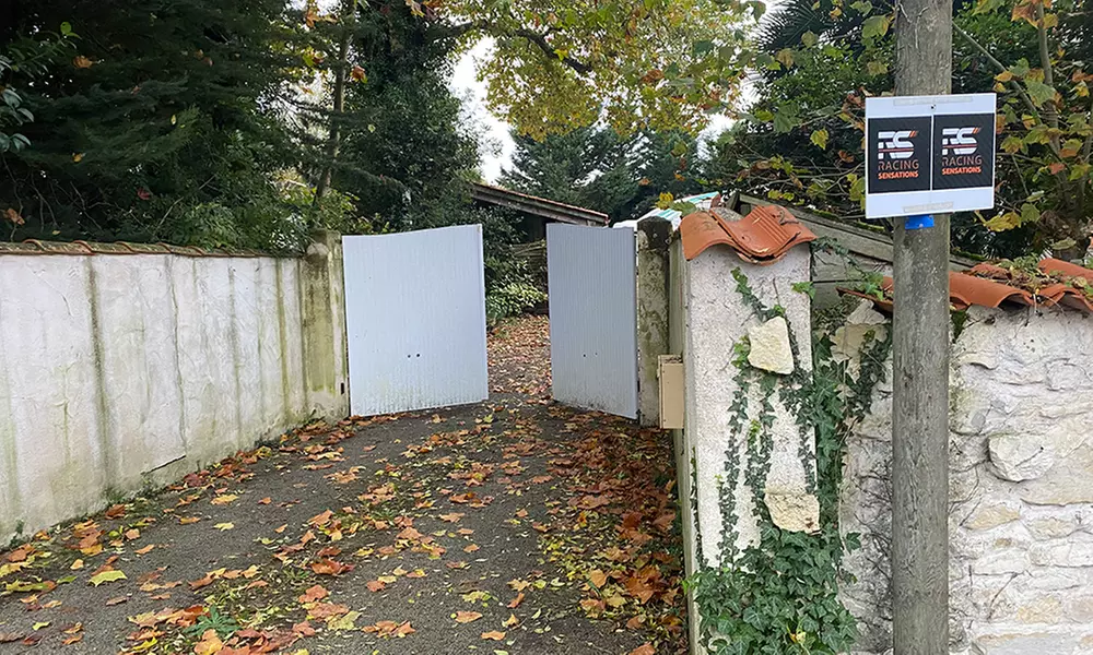 Simulateur automobile sur vérins avec Racing Sensations