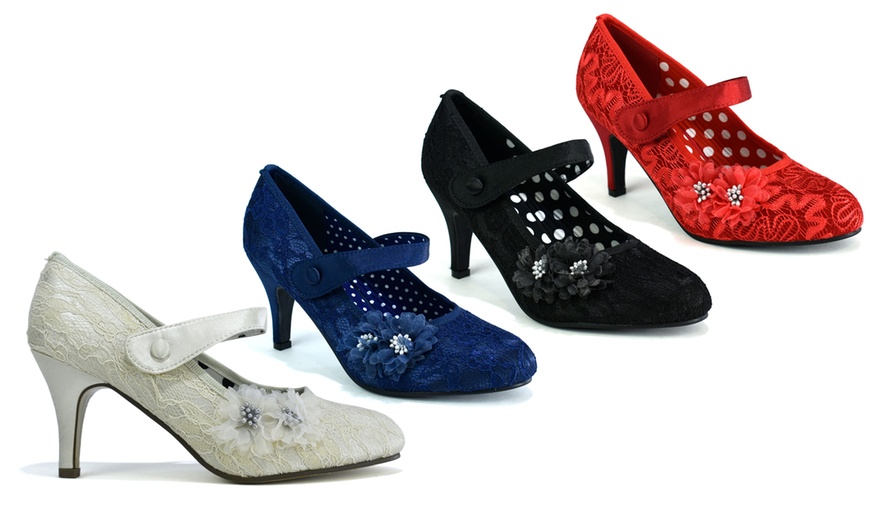 Image 1: Women's Floral Lace Shoes