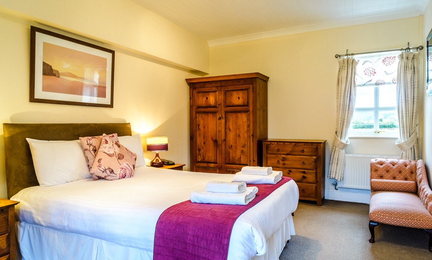 Image 9: Somerset: 1 or 2-Night 4* Spa Break with Breakfast