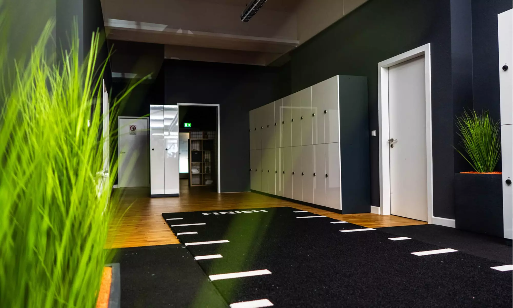 Premium-Fitness im Invictus Gym inkl. Solarium & Getränke-Flatrate