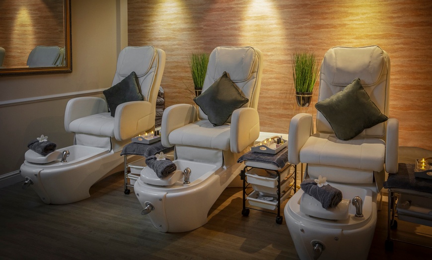 Image 8: Spa Day for 1 or 2 with Two 25 Minute Treatment, Lunch, & Prosecco 