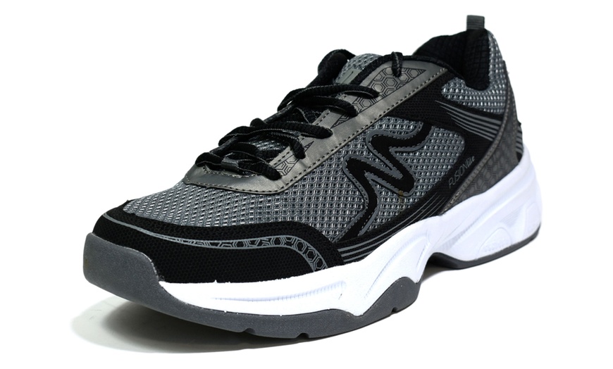 Image 7: Men's Memory Foam Trainers