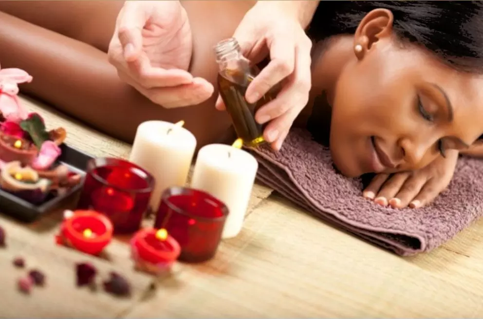 Solo or Couple? Enjoy a 60-Min Aromatherapy Massage!