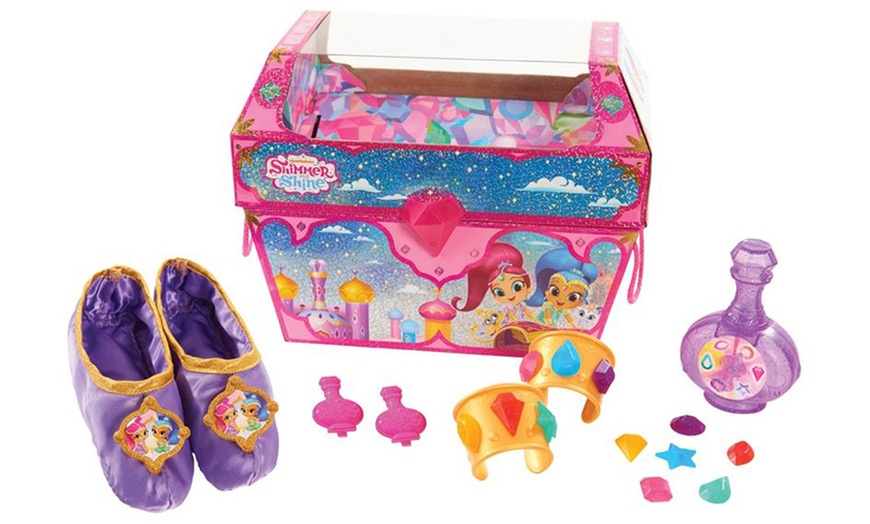 Image 7: Shimmer and Shine Dress-Up Bundle