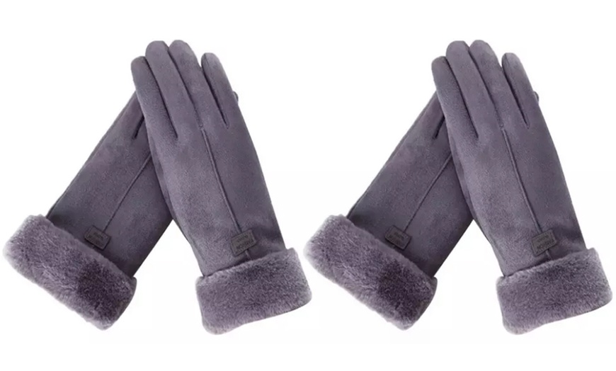 Image 7: Women's Faux Suede Touchscreen Gloves