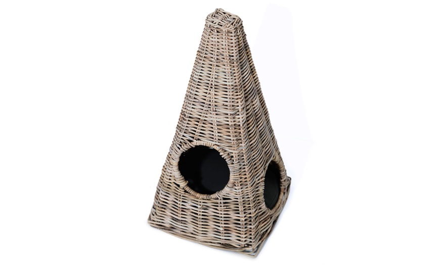 Image 2: Rattan Pet Bed